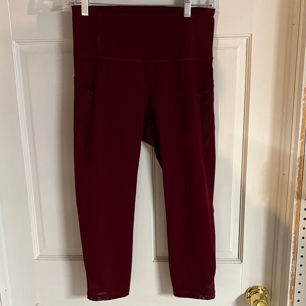 Old navy 3/4 Maroon Leggings